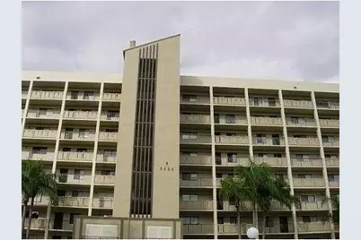 2205 S Cypress Bend Dr, Unit #307, Pompano Beach, FL 33069 - Photo 8