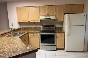 2205 S Cypress Bend Dr, Pompano Beach, FL 33069 - Photo 2