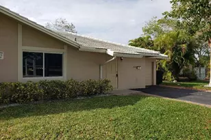 4392 Riverside Dr, Coral Springs, FL 33065 - Photo 2
