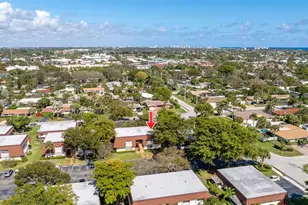 2015 NE 32nd Ct, Pompano Beach, FL 33064 - Photo 30