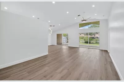 5891  Royal Isles Blvd, Boynton Beach, FL 33437 - Photo 4