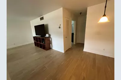 2424 NE 9th St, Unit #208, Fort Lauderdale, FL 33304 - Photo 6