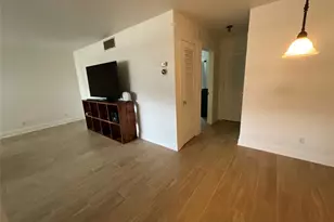 2424 NE 9th St, Fort Lauderdale, FL 33304 - Photo 6