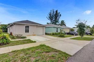 4332 NW 1st Terrace, Pompano Beach, FL 33064 - Photo 2