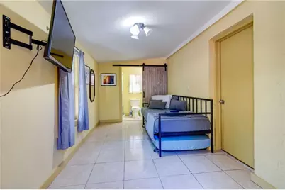 1870 NW 19th St #Back, Miami, FL 33125 - Photo 12