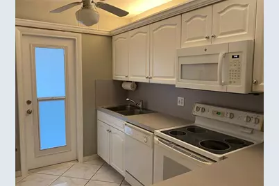 1100  Pine Dr, Unit #108, Pompano Beach, FL 33060 - Photo 6