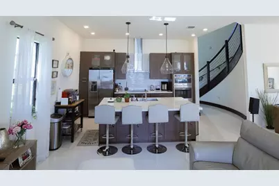 15934 NW 87th Ct, Miami Lakes, FL 33018 - Photo 10