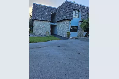 3105  Oakland Shores Dr, Unit #J-101, Fort Lauderdale, FL 33309 - Photo 2