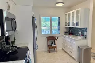 2112 S Cypress Bend Dr, Pompano Beach, FL 33069 - Photo 4