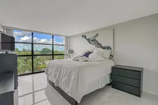 600 Parkview Dr, Hallandale Beach, FL 33009 - Photo 20