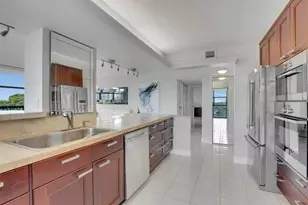 600 Parkview Dr, Hallandale Beach, FL 33009 - Photo 4