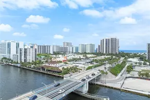 3000 E Oakland Park Blvd, Fort Lauderdale, FL 33306 - Photo 2