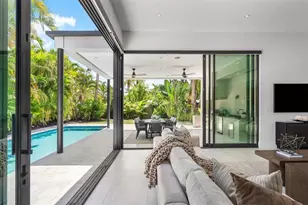 2500 Middle River Dr, Fort Lauderdale, FL 33305 - Photo 10