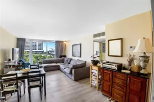 524 Orton Ave, Fort Lauderdale, FL 33304 - Photo 4