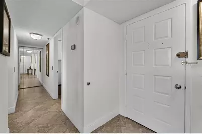 105  Lake Emerald Dr, Unit #711, Oakland Park, FL 33309 - Photo 20