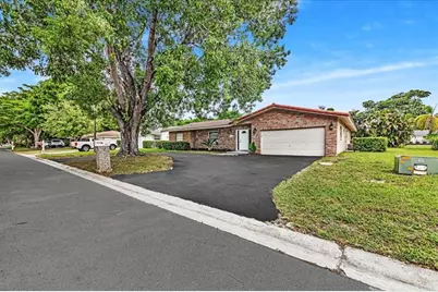 8695 NW 28th Dr, Coral Springs, FL 33065 - Photo 4