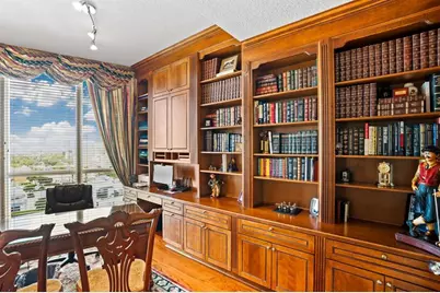 111 SE 8th Ave, Unit #1501, Fort Lauderdale, FL 33301 - Photo 18