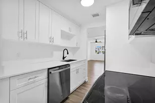 725 81st St, Miami Beach, FL 33141 - Photo 32