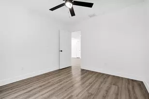 725 81st St, Miami Beach, FL 33141 - Photo 36