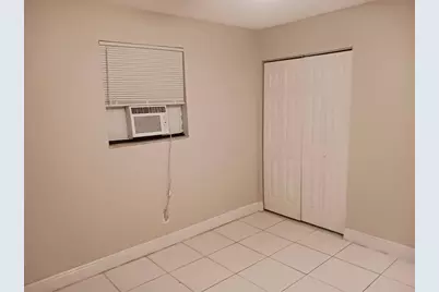 708 NW 6th St, Hallandale Beach, FL 33009 - Photo 8