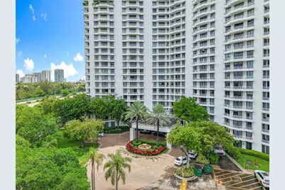 3300 NE 192nd St, Unit #1216, Miami, FL 33180 - Photo 1