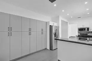 1251 Hayes, Hollywood, FL 33019 - Photo 28