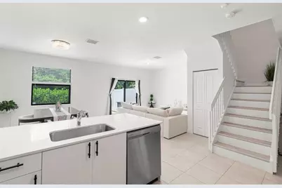 20350 NW 6th Pl, Unit #20350, Miami, FL 33169 - Photo 10