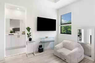 20350 NW 6th Pl, Miami, FL 33169 - Photo 20