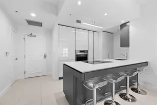 347 N New River Dr Unit, Fort Lauderdale, FL 33301 - Photo 2