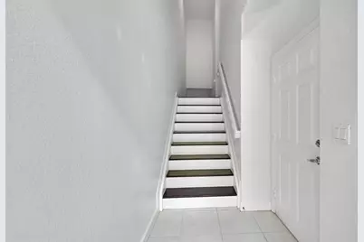 453 NE 1st St, Pompano Beach, FL 33060 - Photo 6