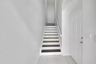 453 NE 1st St, Pompano Beach, FL 33060 - Photo 6