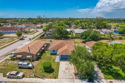 210 SW 3rd Ct, Deerfield Beach, FL 33441 - Photo 8