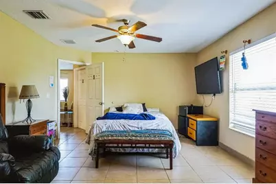 210 SW 3rd Ct, Deerfield Beach, FL 33441 - Photo 4