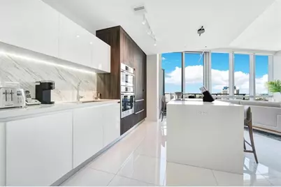 851 NE 1st Ave, Unit #2202, Miami, FL 33132 - Photo 4