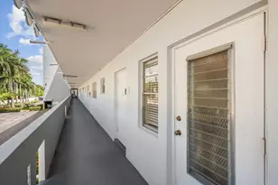 1000 NE 14th Ave, Hallandale Beach, FL 33009 - Photo 46
