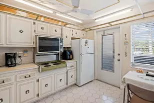 1000 NE 14th Ave, Hallandale Beach, FL 33009 - Photo 30