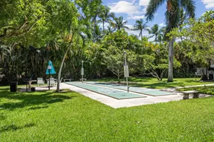 1000 NE 14th Ave, Hallandale Beach, FL 33009 - Photo 38