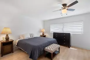 1000 NE 14th Ave, Hallandale Beach, FL 33009 - Photo 22