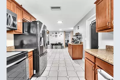 4201 NW 73rd Ave, Lauderhill, FL 33319 - Photo 16