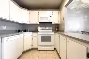 317 Knotty Pine Cir, Greenacres, FL 33463 - Photo 26