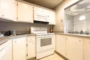 317 Knotty Pine Cir, Greenacres, FL 33463 - Photo 16