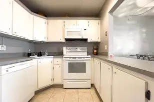 317 Knotty Pine Cir, Greenacres, FL 33463 - Photo 14