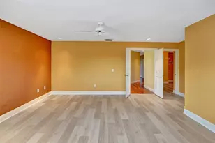 10902 Tamoron Ln, Boca Raton, FL 33498 - Photo 32