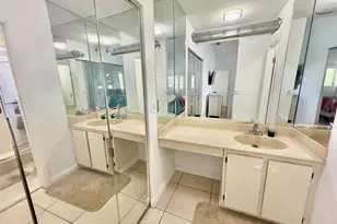 12078 NW 11th St, Pembroke Pines, FL 33026 - Photo 12