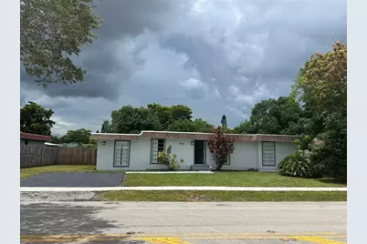 7805 NW 70th Ave, Tamarac, FL 33321 - Photo 1