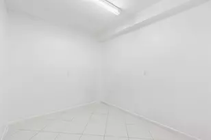 6061 Balboa Cir, Boca Raton, FL 33433 - Photo 14