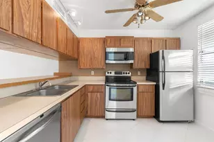 6061 Balboa Cir, Boca Raton, FL 33433 - Photo 4