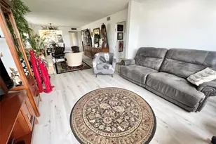 10842 W Clairmont Cir, Tamarac, FL 33321 - Photo 12