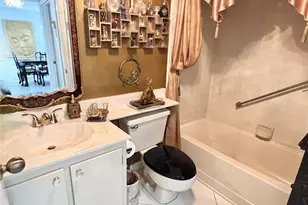 10842 W Clairmont Cir, Tamarac, FL 33321 - Photo 18