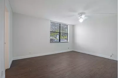 109  Lake Emerald Dr, Unit #110, Oakland Park, FL 33309 - Photo 8